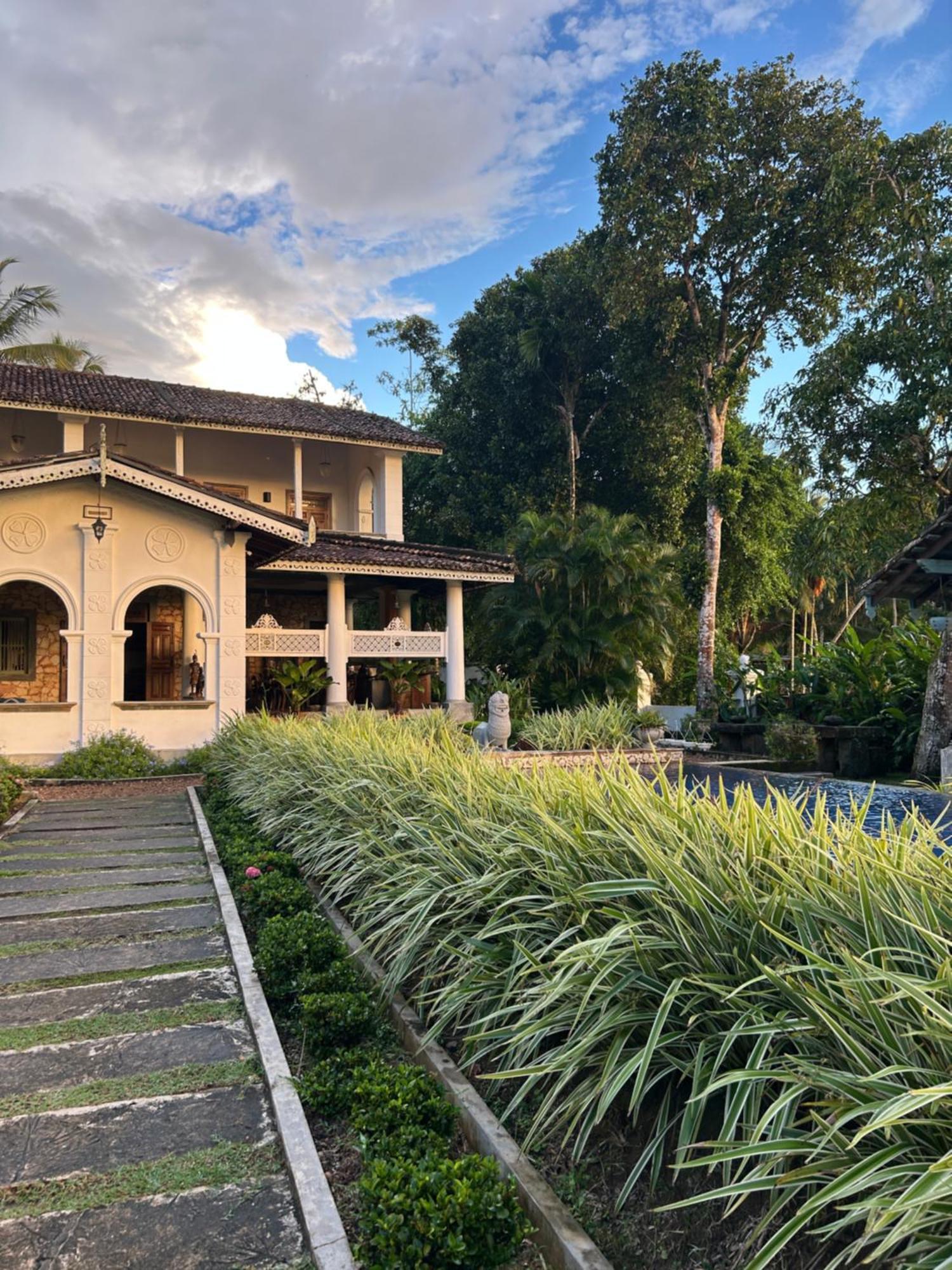 Villa Kubura Hikkaduwa Esterno foto