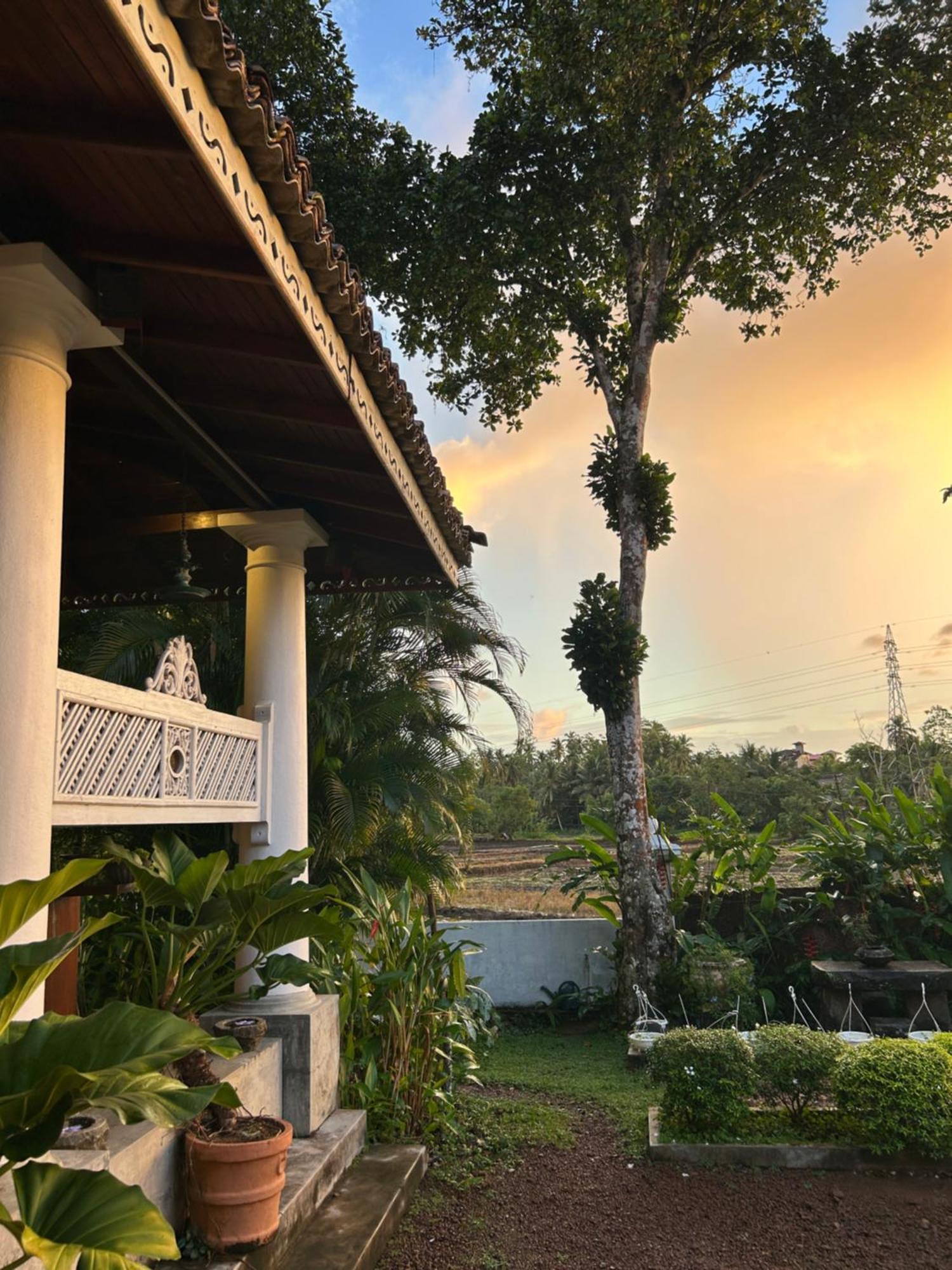 Villa Kubura Hikkaduwa Esterno foto