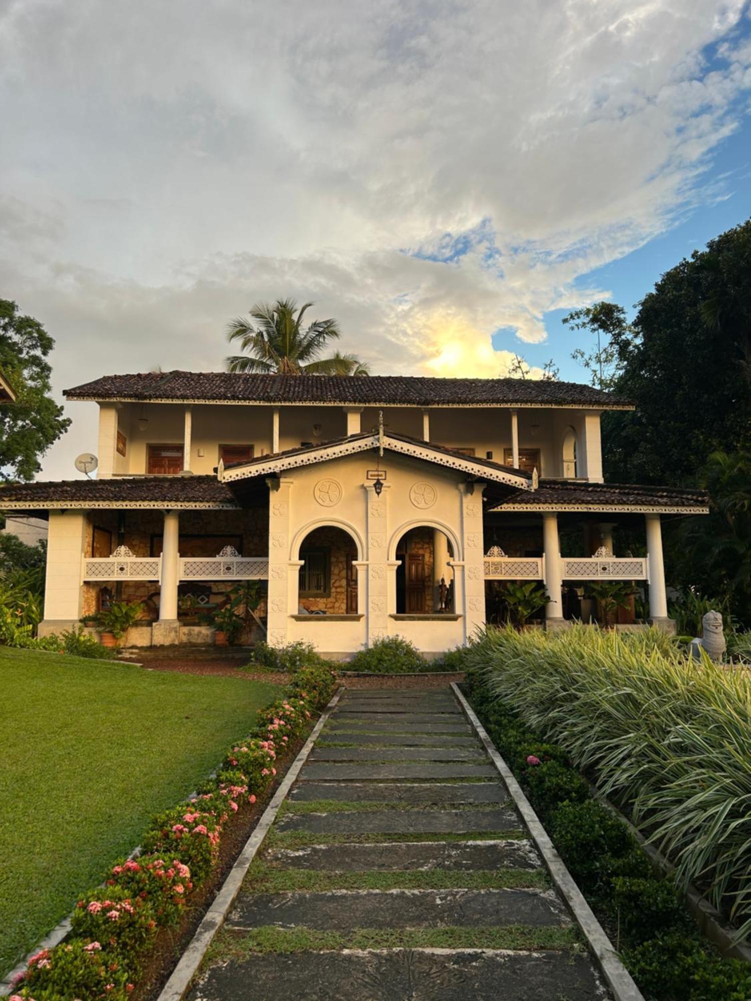 Villa Kubura Hikkaduwa Esterno foto