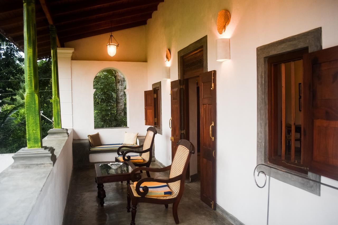 Villa Kubura Hikkaduwa Esterno foto