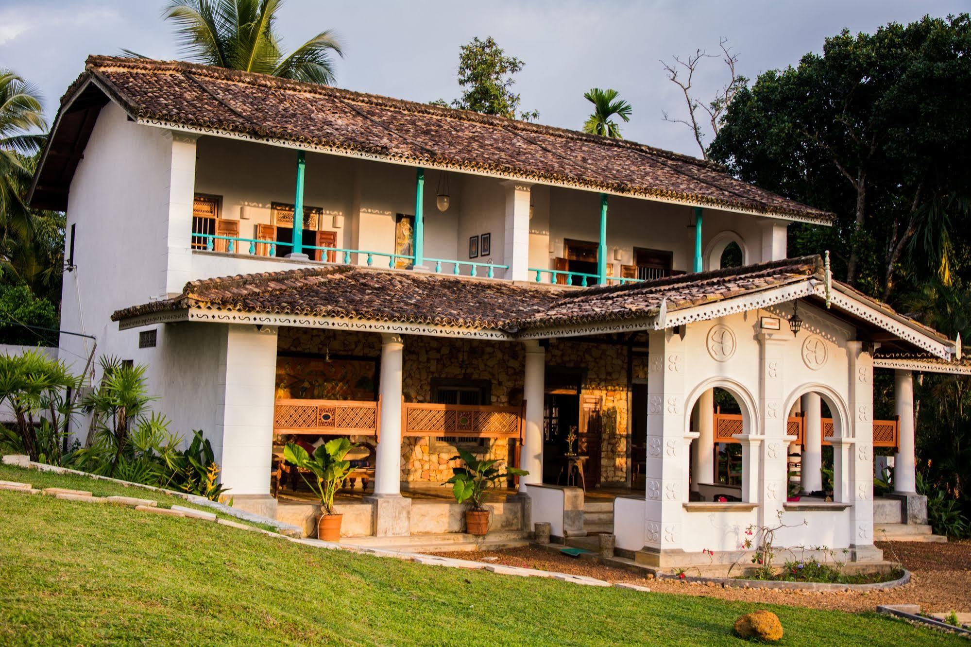 Villa Kubura Hikkaduwa Esterno foto