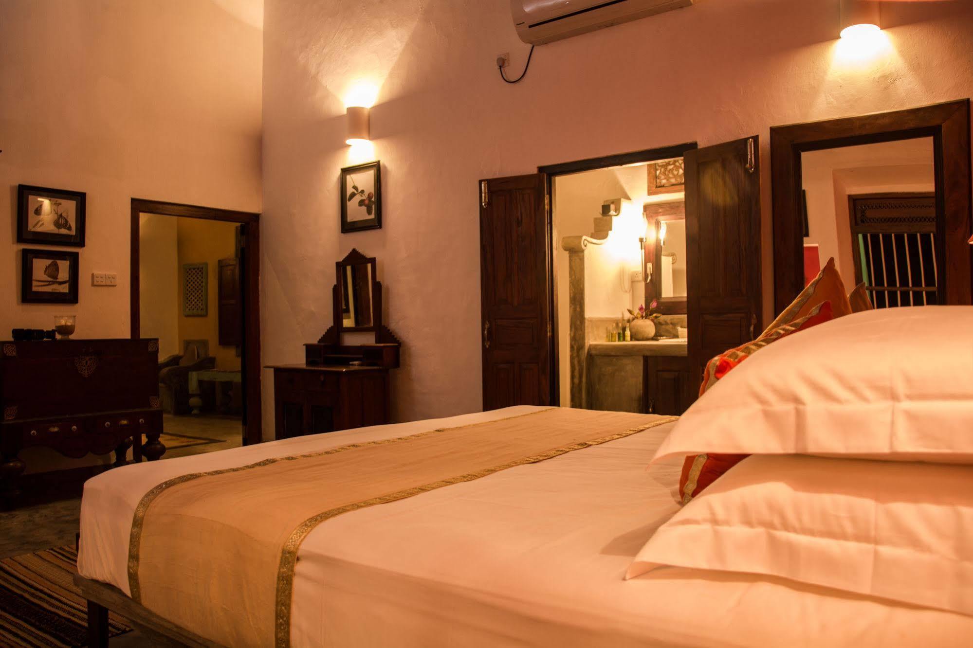 Villa Kubura Hikkaduwa Esterno foto
