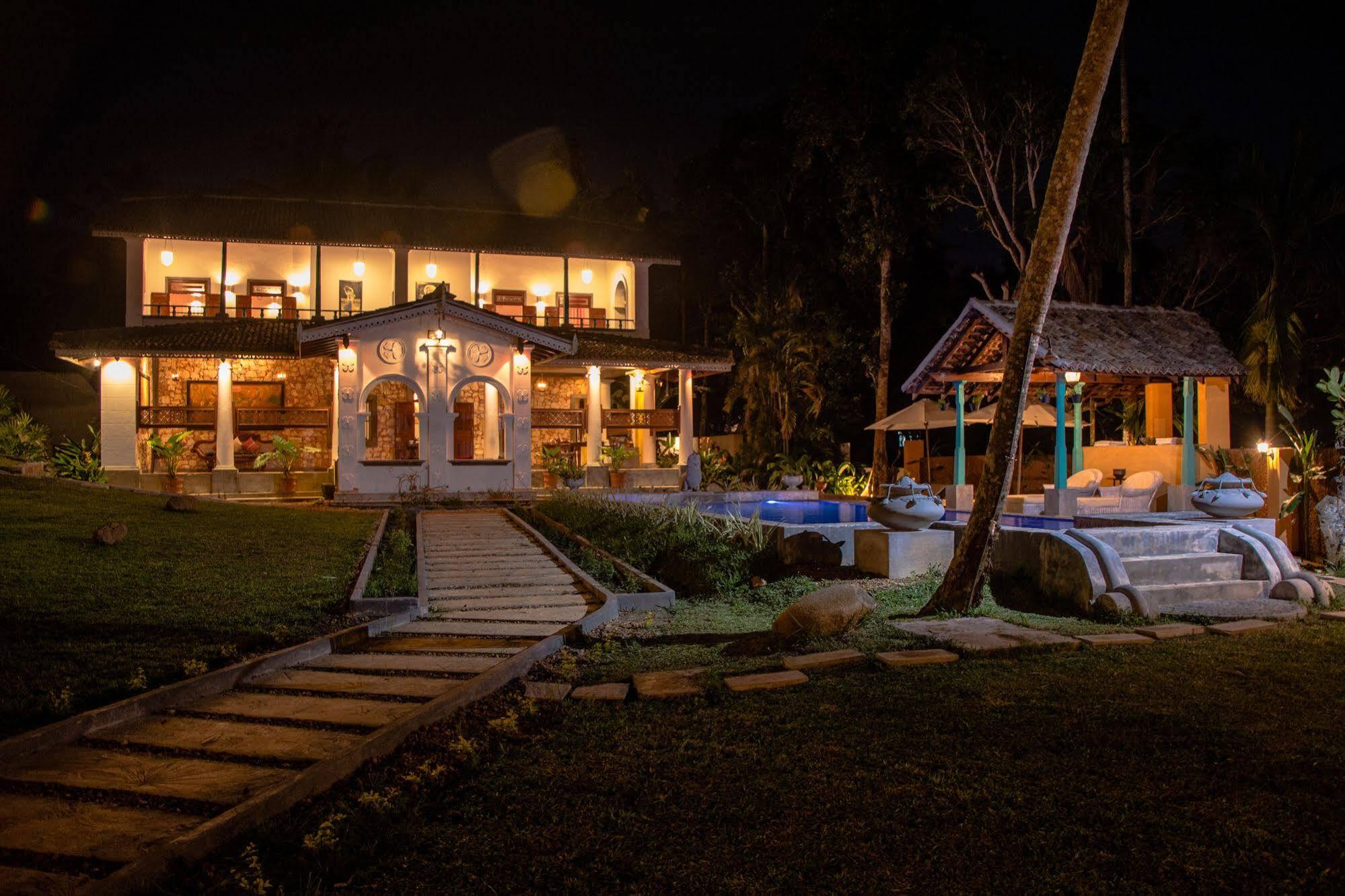 Villa Kubura Hikkaduwa Esterno foto