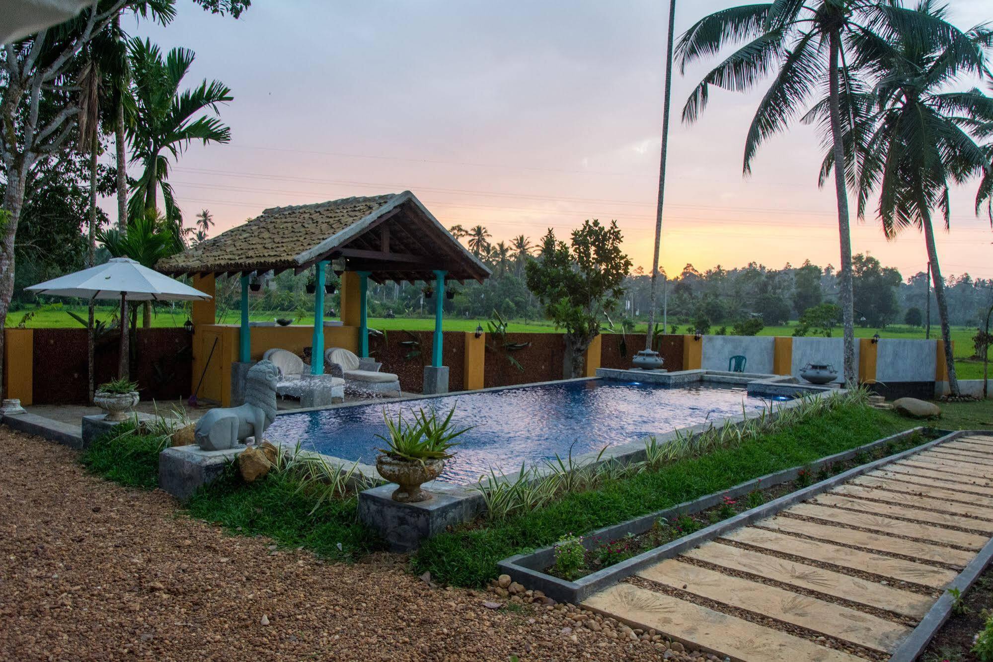 Villa Kubura Hikkaduwa Esterno foto